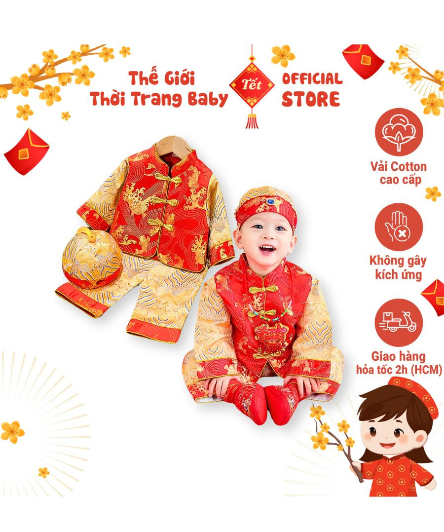 alt text: Bé trai mặc áo dài đỏ kèm nón