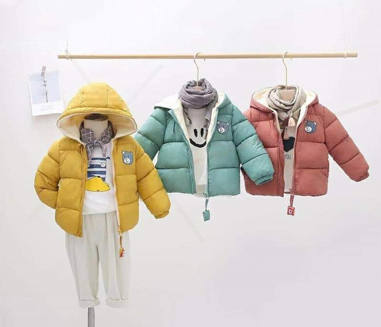 Áo khoác cho trẻ em là trang phục không thể thiếu trong tủ đồ của các bé