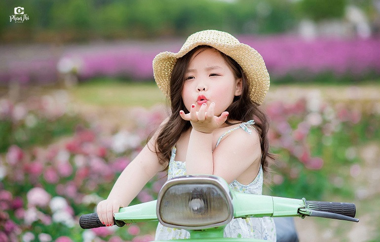 Các họa tiết trong thời trang cho bé gái mập cần phù hợp