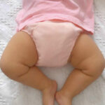 Nên mặc quần bỏ bỉm cho bé khi nào?