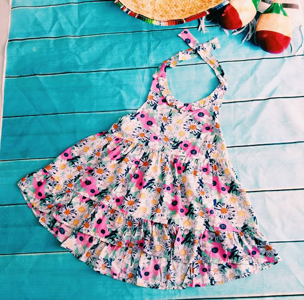 Váy lanh cho bé gái